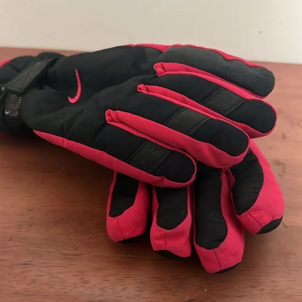 Nike Winter Gloves